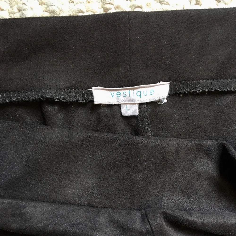 Vestique: High-waisted blk faux suede leggings - Picture 4 of 4